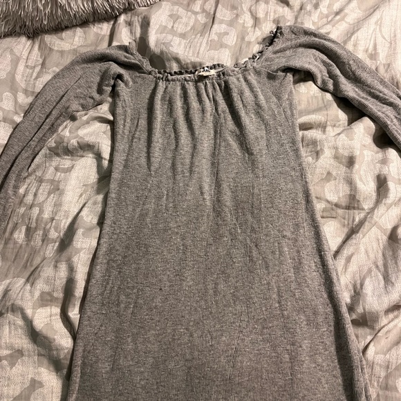 Garage body con off the shoulder dress